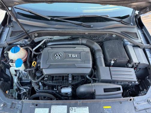 2015 Volkswagen Passat 1.8T Limited Edition