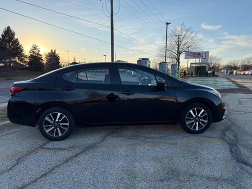 2020 Nissan Versa 1.6 SV