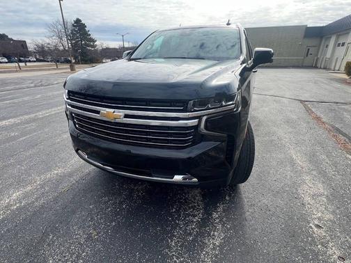 2023 Chevrolet Suburban LT