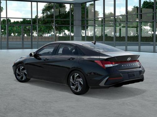 2025 Hyundai ELANTRA HEV SEL