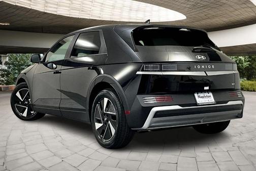 2025 Hyundai IONIQ 5 SE