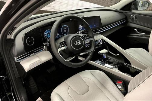 2025 Hyundai ELANTRA HEV Limited