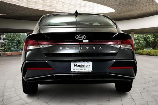 2025 Hyundai ELANTRA HEV Limited