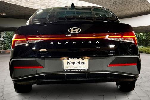 2025 Hyundai ELANTRA HEV SEL