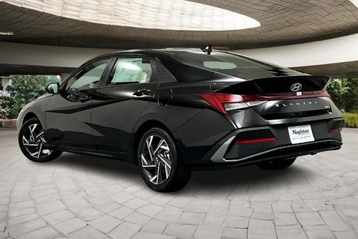 2025 Hyundai ELANTRA HEV SEL