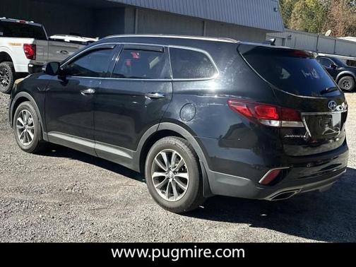 2018 Hyundai SANTA FE SE