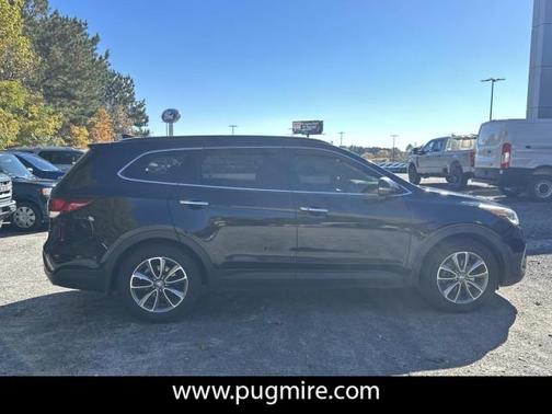 2018 Hyundai SANTA FE SE