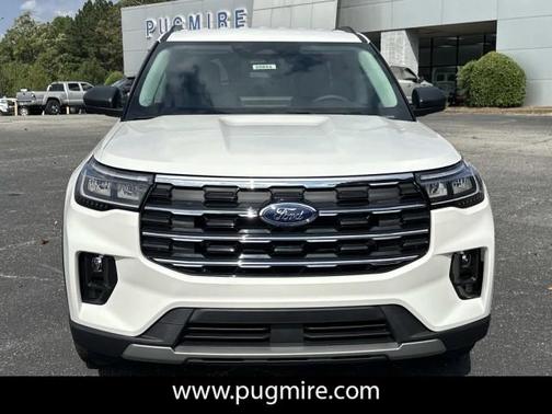 2025 Ford Explorer Active RWD