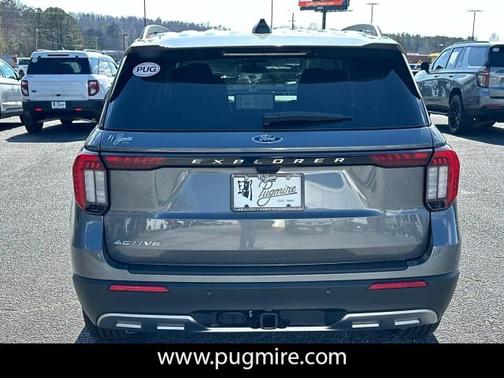 2025 Ford Explorer Active RWD