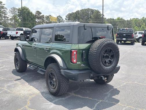 Eruption Green Metallic 2023 Ford Bronco Badlands