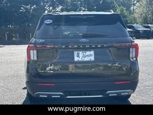 2025 Ford Explorer Active RWD