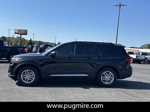 2025 Ford Explorer Active RWD