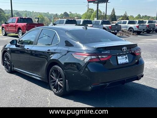 2022 Toyota Camry SE