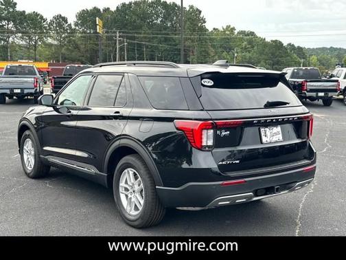 2025 Ford Explorer Active RWD