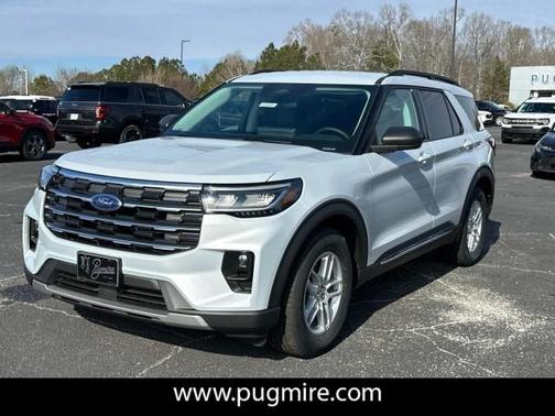 2025 Ford Explorer Active RWD