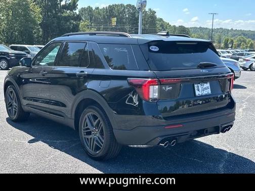 2025 Ford Explorer ST RWD