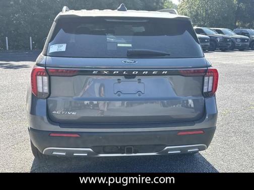 2025 Ford Explorer Active RWD