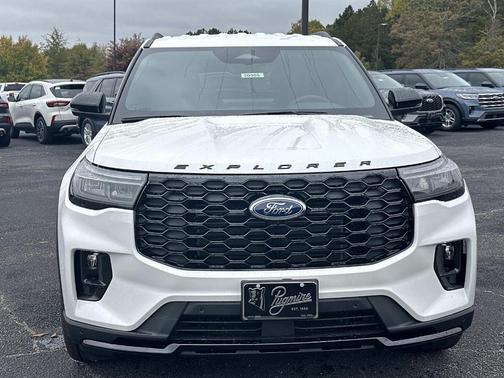 2025 Ford Explorer ST-Line RWD