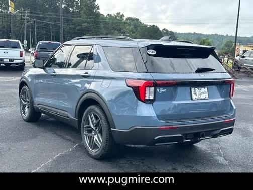 2025 Ford Explorer ST-Line RWD