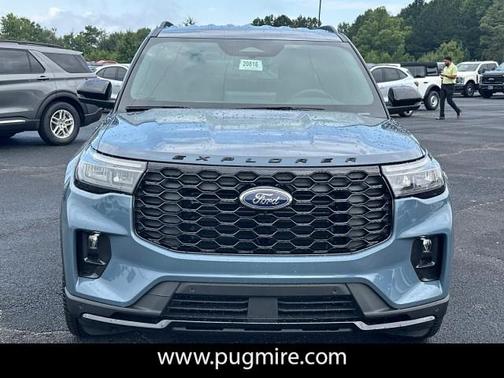 2025 Ford Explorer ST-Line RWD