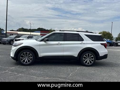 2025 Ford Explorer ST-Line RWD