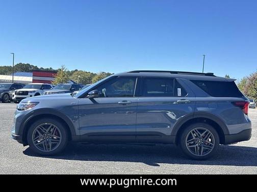 2025 Ford Explorer ST-Line RWD