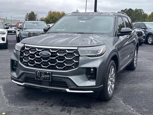 2025 Ford Explorer Platinum RWD