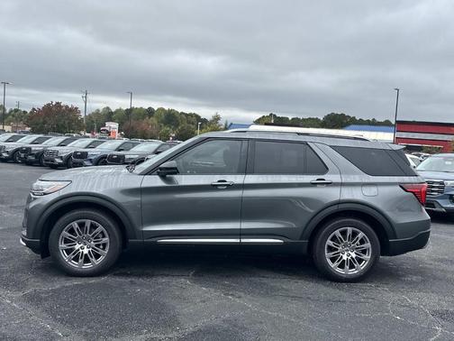 2025 Ford Explorer Platinum RWD