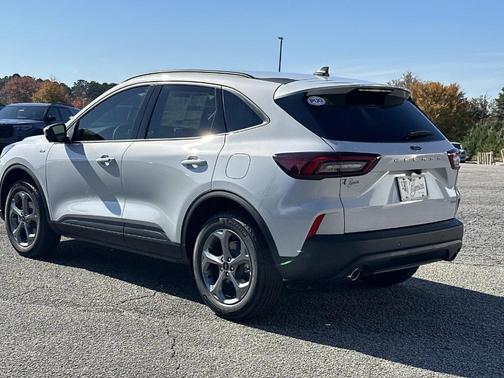 2026 Ford Escape ST-Line Select AWD