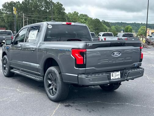 2025 Ford F-150 Lightning Flash