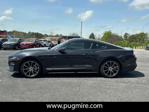 2022 Ford Mustang EcoBoost