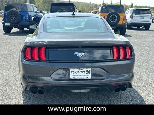 2022 Ford Mustang EcoBoost