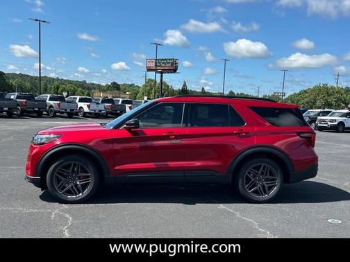 2025 Ford Explorer ST RWD