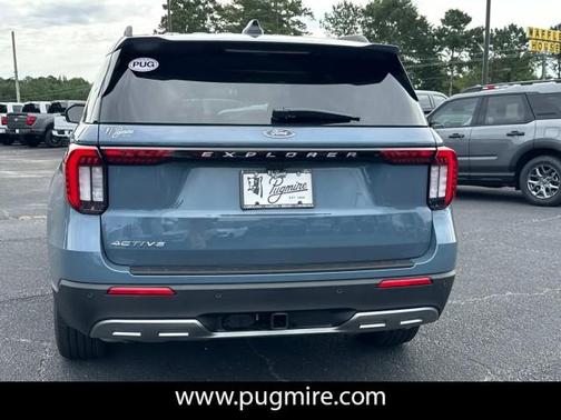 2025 Ford Explorer Active RWD