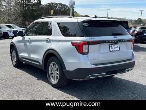 2025 Ford Explorer Active RWD