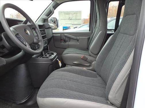 2025 Chevrolet Express 2500 RWD 2500 Regular Wheelbase WT