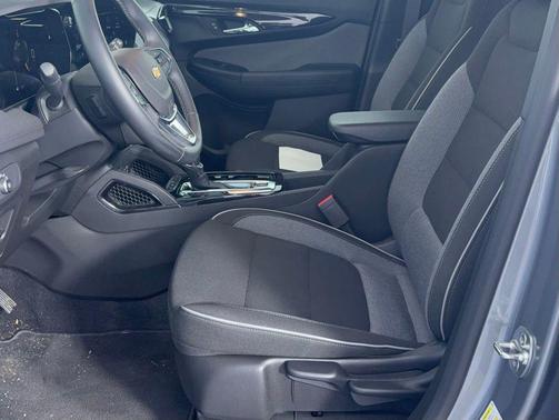Sterling Gray Metallic 2024 Chevrolet Trailblazer LT