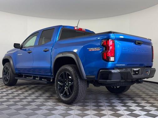 Glacier Blue Metallic 2023 Chevrolet Colorado Trail Boss