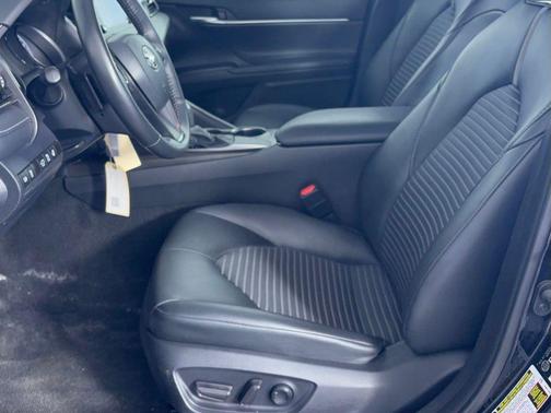 Midnight Black Metallic 2024 Toyota Camry SE