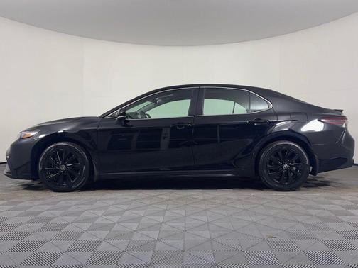Midnight Black Metallic 2024 Toyota Camry SE
