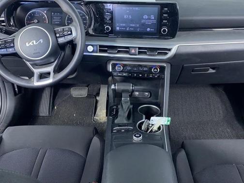 2022 Kia K5 LXS