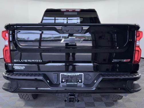 Black 2024 Chevrolet Silverado 2500 4WD Crew Cab Standard Bed ZR2