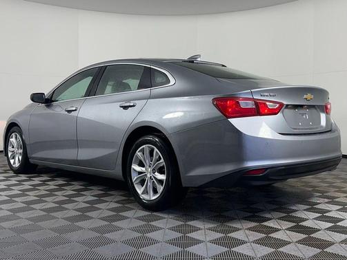 Sterling Gray Metallic 2024 Chevrolet Malibu FWD 1LT