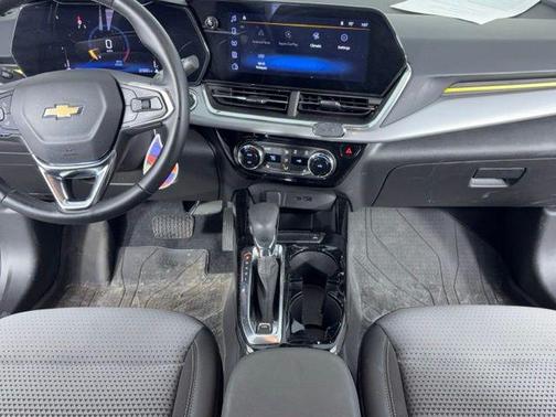 Harvest Bronze Metallic 2024 Chevrolet Trax LT