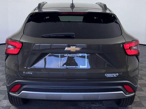 Harvest Bronze Metallic 2024 Chevrolet Trax LT