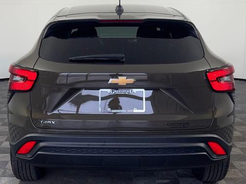 Harvest Bronze Metallic 2024 Chevrolet Trax LS