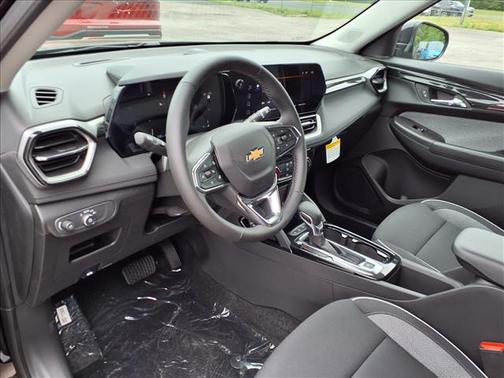 Mosaic Black Metallic 2026 Chevrolet Trailblazer LT