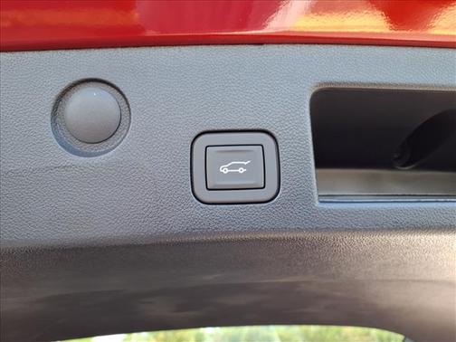 Radiant Red Tintcoat 2026 Chevrolet Equinox 1LT