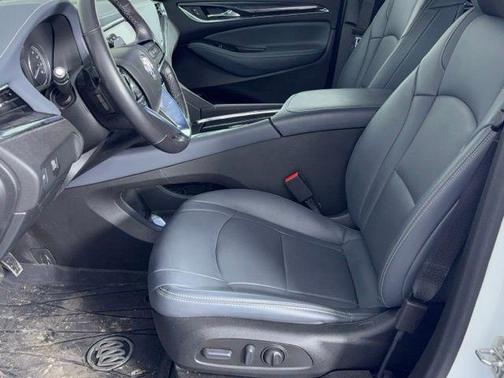 2023 Buick Enclave Essence FWD