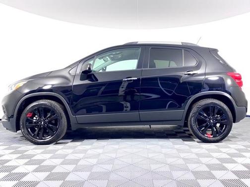 Photo 2 of 31 of 2019 Chevrolet Trax LT